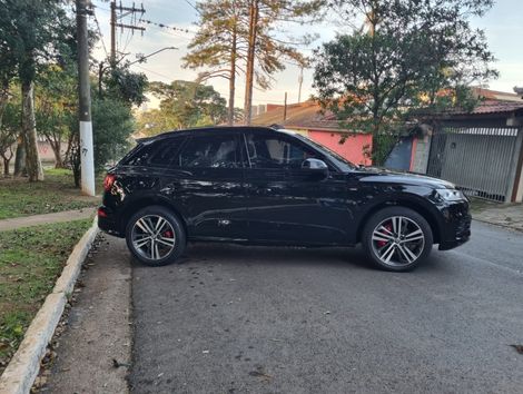 Audi Q5 Black 2.0 TFSI Quattro S tronic