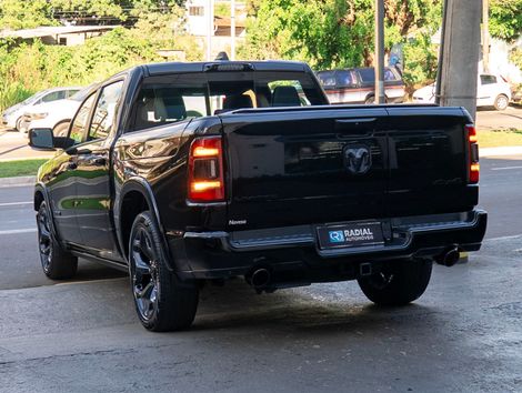 RAM 1500 LIMITED NIGHT EDITION 5.7 4x4 Aut.