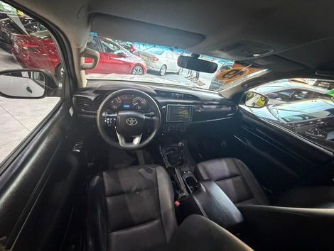 Toyota Hilux CD 4x4 2.8 Diesel Mec.