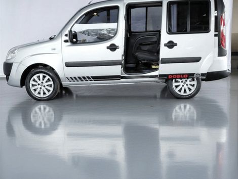 Fiat Doblo ESSENCE 1.8 Flex 16V 5p