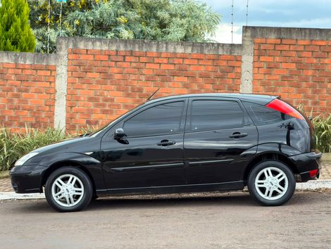 Ford Focus 1.6 S/SE/SE Plus Flex 8V/16V  5p