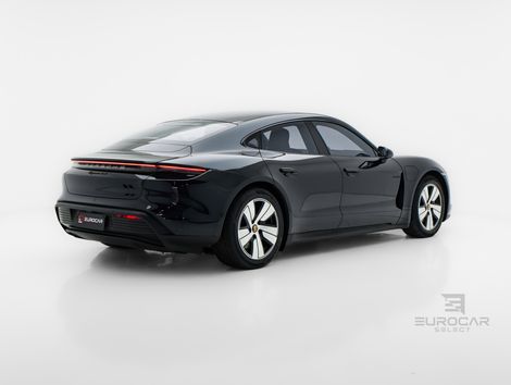 Porsche Taycan 4S (Elétrico)
