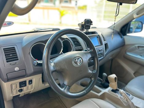 Toyota Hilux SW4 SRV D4-D 4x4 3.0 TDI Dies. Aut