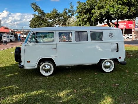 VolksWagen Kombi Standard/ Luxo/ Série Prata