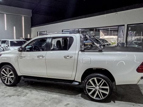 Toyota Hilux CD SRV 4x4 2.7 Flex 16V Aut.