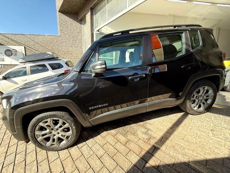 Jeep Renegade Long. T270 1.3 TB 4x2 Flex Aut.