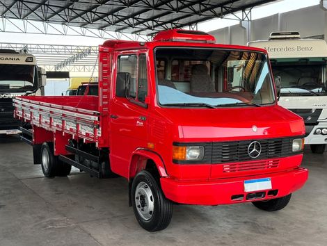 MERCEDES-BENZ 710/ 710 Plus 2p (diesel)