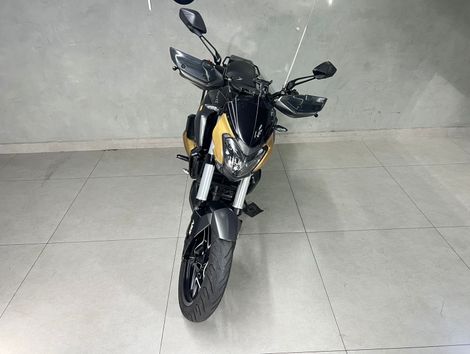 BAJAJ DOMINAR 400 