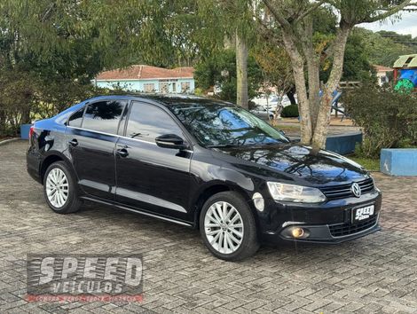 VolksWagen JETTA Highline 2.0 TSI 16V 4p Tiptronic