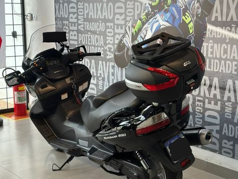 SUZUKI BURGMAN 650 EXECUTIVE/ 650