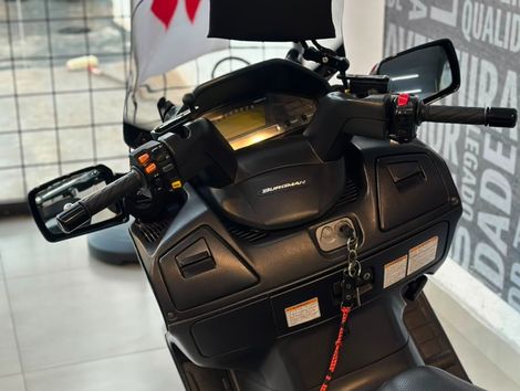 SUZUKI BURGMAN 650 EXECUTIVE/ 650