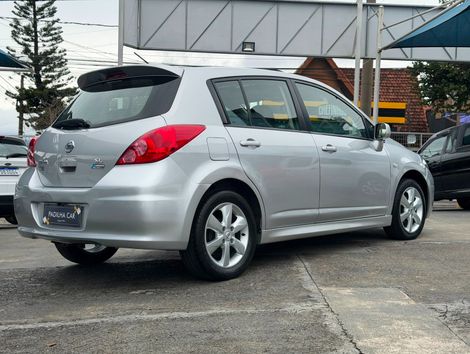 Nissan TIIDA SL 1.8/1.8 Flex 16V Aut.