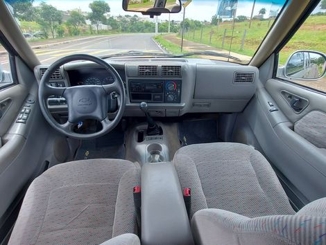 Chevrolet S10 Pick-Up Luxe 4.3 V6 CD