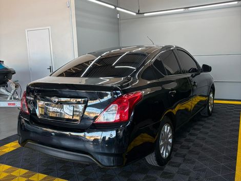 Nissan VERSA 1.0 12V FlexStart 4p Mec.