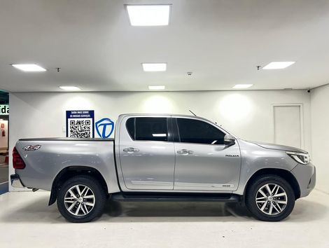 Toyota Hilux CD SRX 4x4 2.8 TDI 16V Diesel Aut.