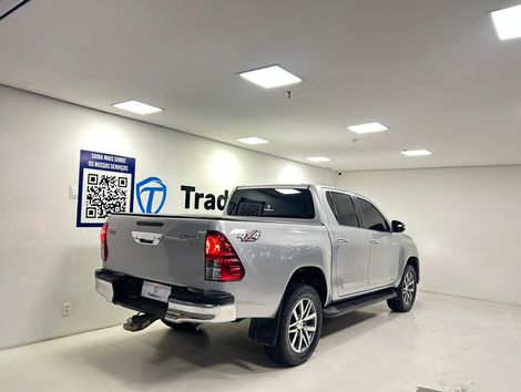 Toyota Hilux CD SRX 4x4 2.8 TDI 16V Diesel Aut.