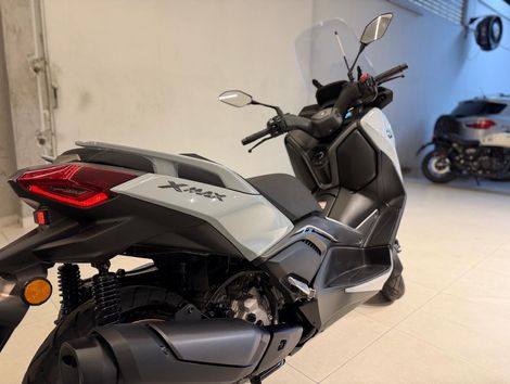YAMAHA XMAX 300 CONNECTED 