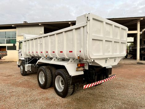 MERCEDES-BENZ 2423 6x4 3-Eixos 2p (diesel)