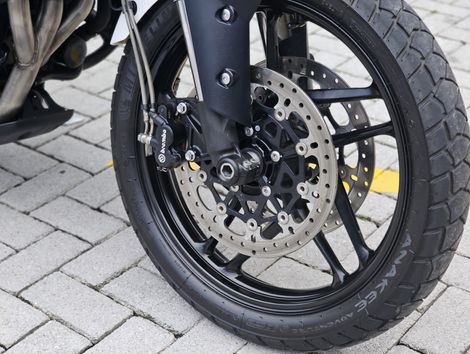TRIUMPH TIGER 800 XRX