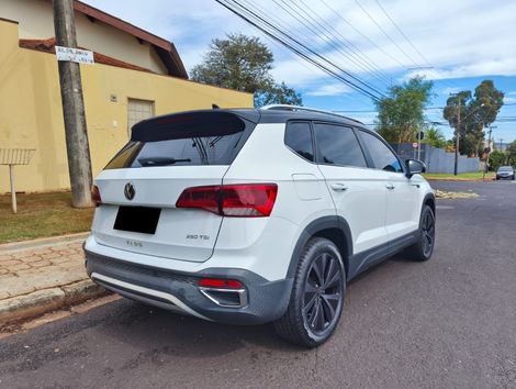 VolksWagen TAOS Launching Ed. 1.4 250 TSI Flex Aut.