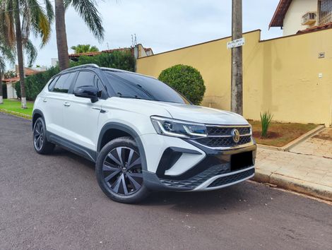 VolksWagen TAOS Launching Ed. 1.4 250 TSI Flex Aut.