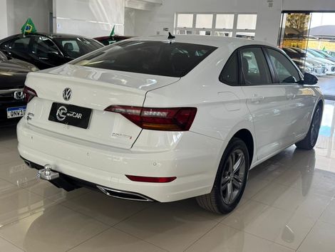 VolksWagen JETTA R-Line 250 TSI 1.4 Flex 16V Aut.
