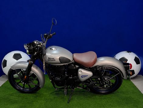 Royal Enfield Classic 350 Dark