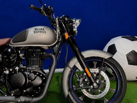 Royal Enfield Classic 350 Dark