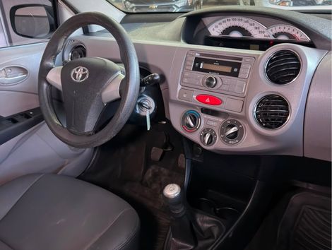 Toyota ETIOS XLS 1.5 Flex 16V 5p Mec.