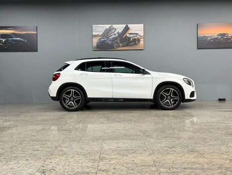 Mercedes GLA 250 Sport 2.0 TB 16V 4x2  211cv Aut.
