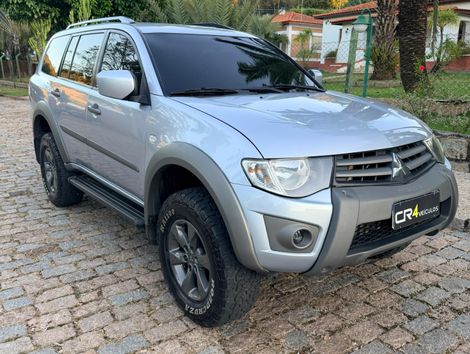 Mitsubishi Pajero DAKAR 3.2 4x4 T.I. Dies. 5p Mec.