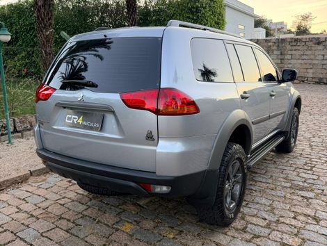 Mitsubishi Pajero DAKAR 3.2 4x4 T.I. Dies. 5p Mec.