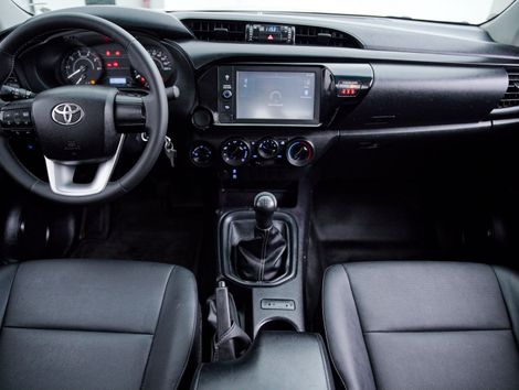 Toyota Hilux CD 4x4 2.8 Diesel Mec.