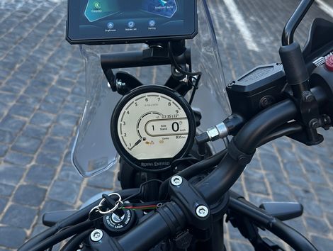 Royal Enfield Himalayan 450 Mid