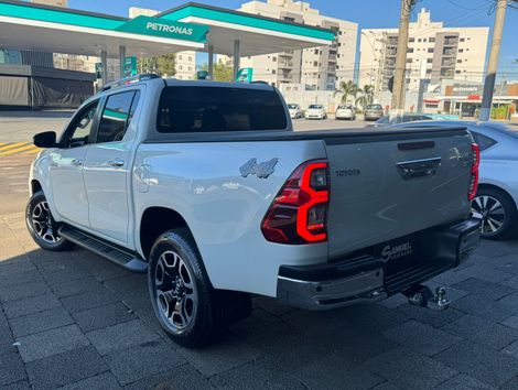 Toyota Hilux CD SRX 4x4 2.8 TDI 16V Diesel Aut.