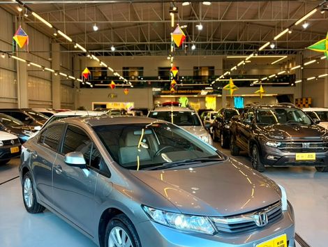 Honda Civic Sedan LXS 1.8/1.8 Flex 16V Aut. 4p