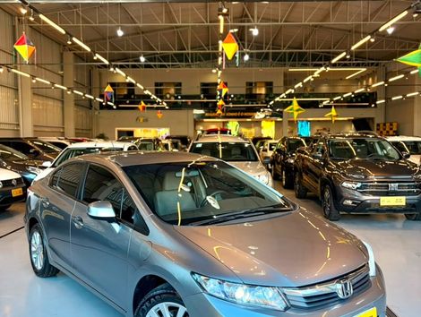 Honda Civic Sedan LXS 1.8/1.8 Flex 16V Aut. 4p