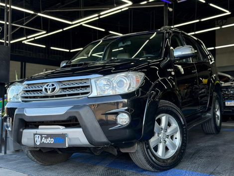 Toyota Hilux SW4 SRV D4-D 4x4 3.0 TDI Dies. Aut