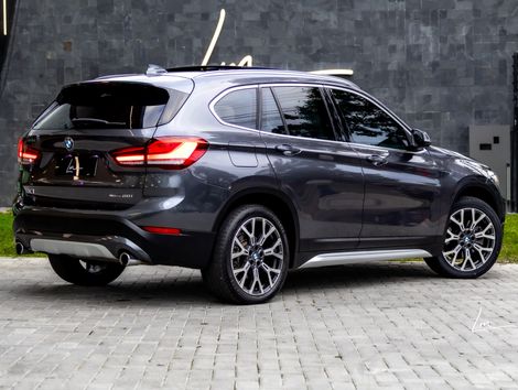 BMW X1 SDRIVE 20i X-Line 2.0 TB Active Flex