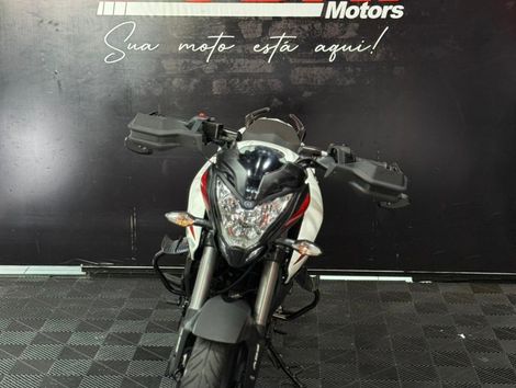 BAJAJ DOMINAR 160