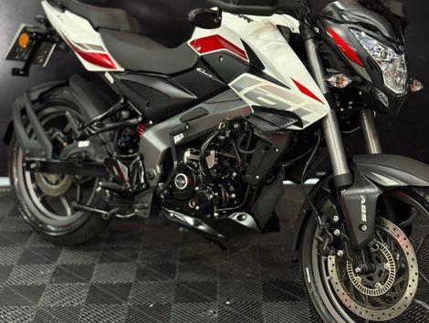 BAJAJ DOMINAR 160