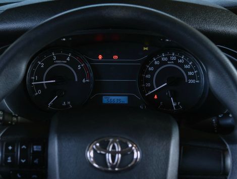 Toyota Hilux CD 4x4 2.8 Diesel Mec.