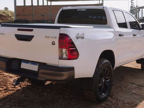 Toyota Hilux CD 4x4 2.8 Diesel Mec.