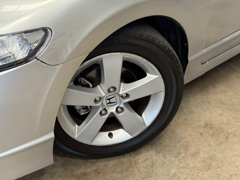 Honda Civic Sedan LXS 1.8/1.8 Flex 16V Aut. 4p