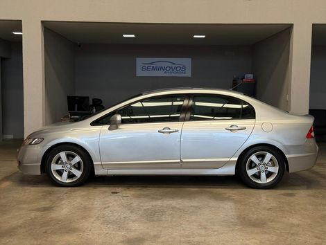 Honda Civic Sedan LXS 1.8/1.8 Flex 16V Aut. 4p