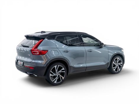 Volvo XC40 T5 R-DESIGN