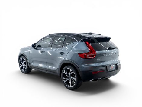 Volvo XC40 T5 R-DESIGN