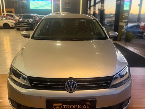 VolksWagen JETTA Comfortline 2.0 T.Flex 8V 4p Tipt.