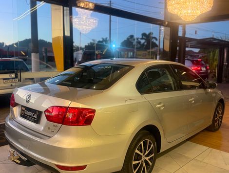VolksWagen JETTA Comfortline 2.0 T.Flex 8V 4p Tipt.