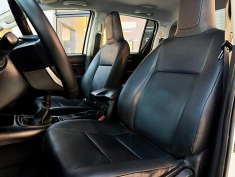 Toyota Hilux CD 4x4 2.8 Diesel Mec.